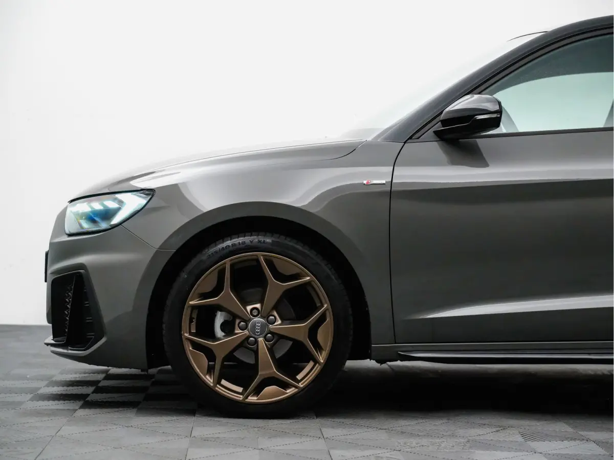 ABT Edition One S Matrix, Virtual Cockpit, Navi, Leder, Carbon