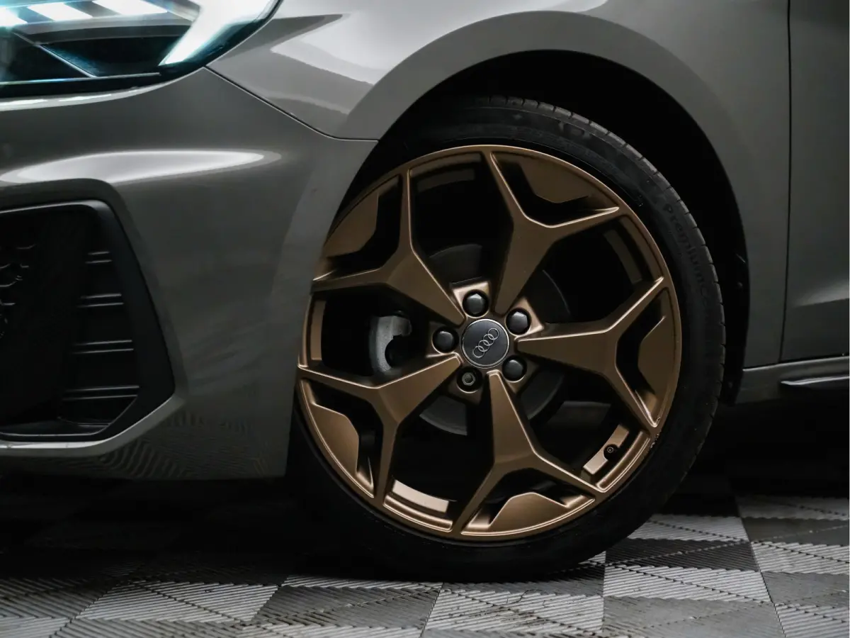 ABT Edition One S Matrix, Virtual Cockpit, Navi, Leder, Carbon