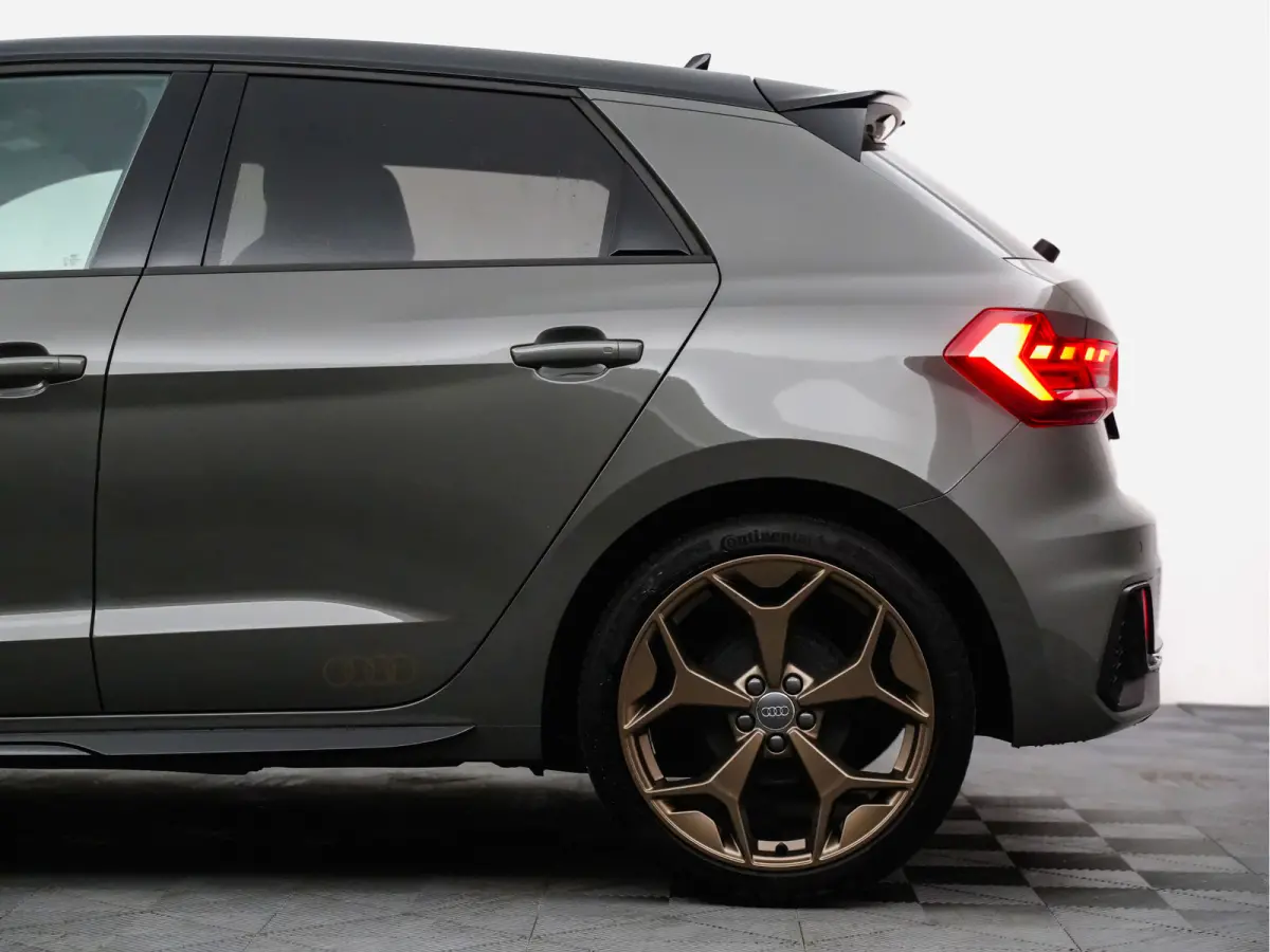 ABT Edition One S Matrix, Virtual Cockpit, Navi, Leder, Carbon