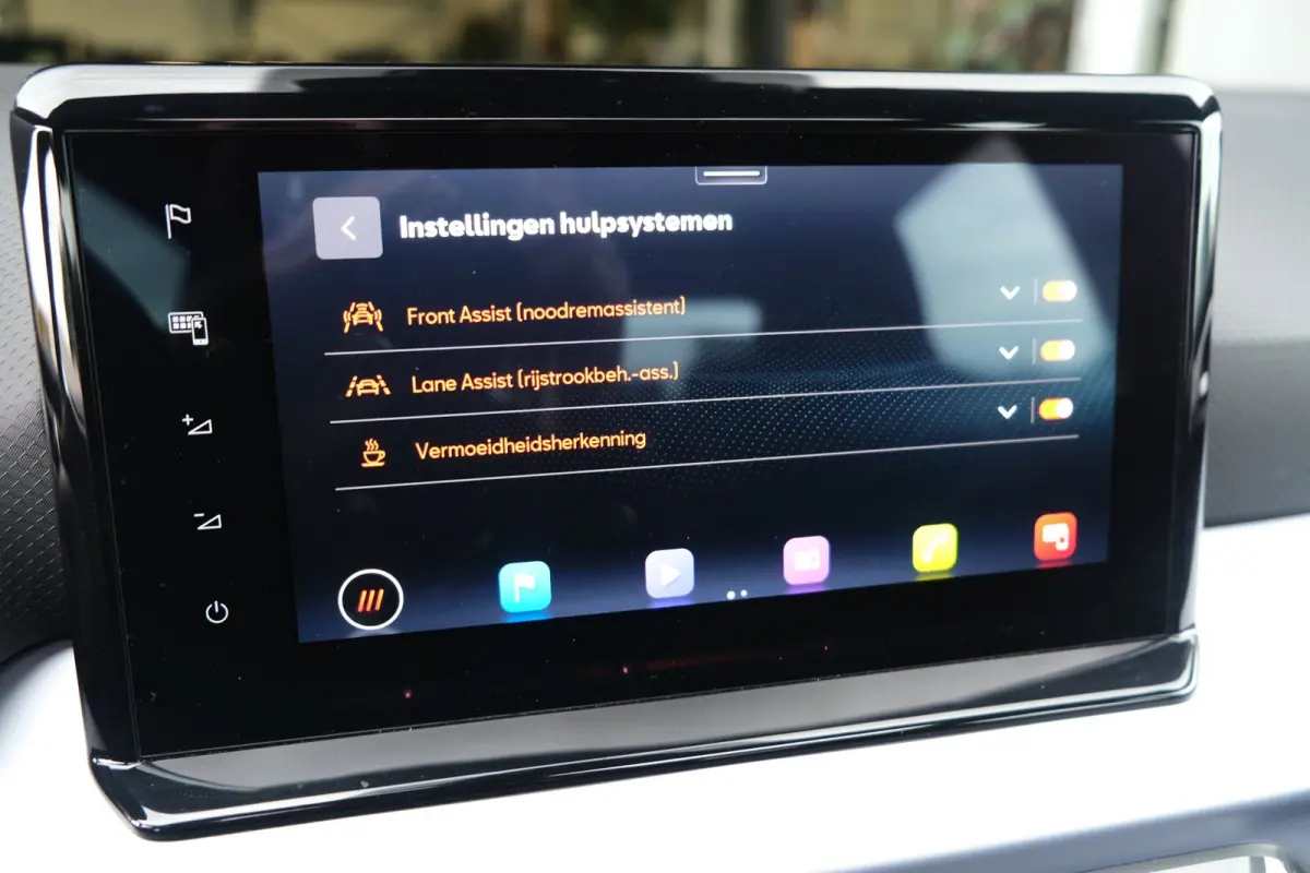 1.0 FR DSG 110PK Facelift Pano Navi Led Camera