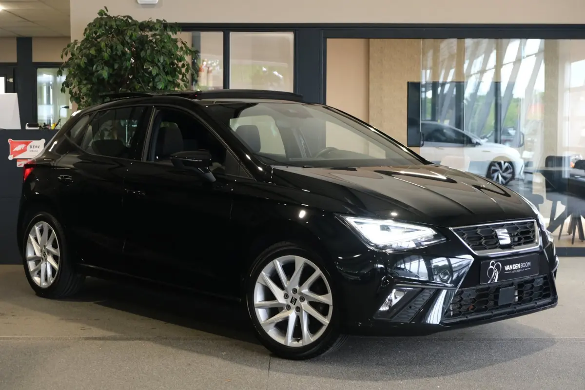 1.0 FR DSG 110PK Facelift Pano Navi Led Camera