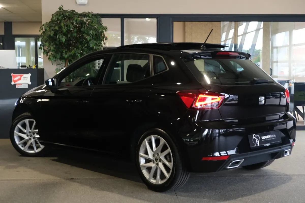 1.0 FR DSG 110PK Facelift Pano Navi Led Camera