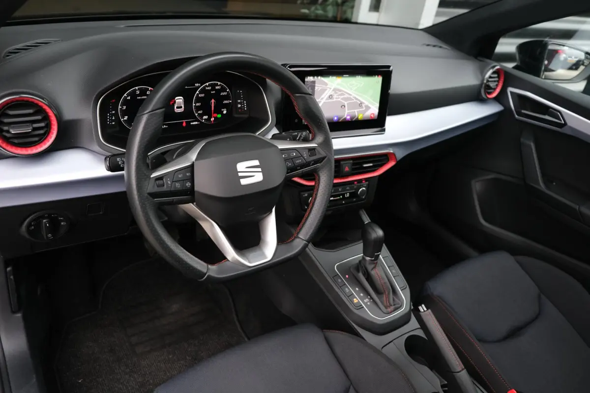 1.0 FR DSG 110PK Facelift Pano Navi Led Camera