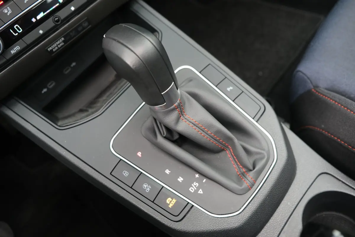 1.0 FR DSG 110PK Facelift Pano Navi Led Camera