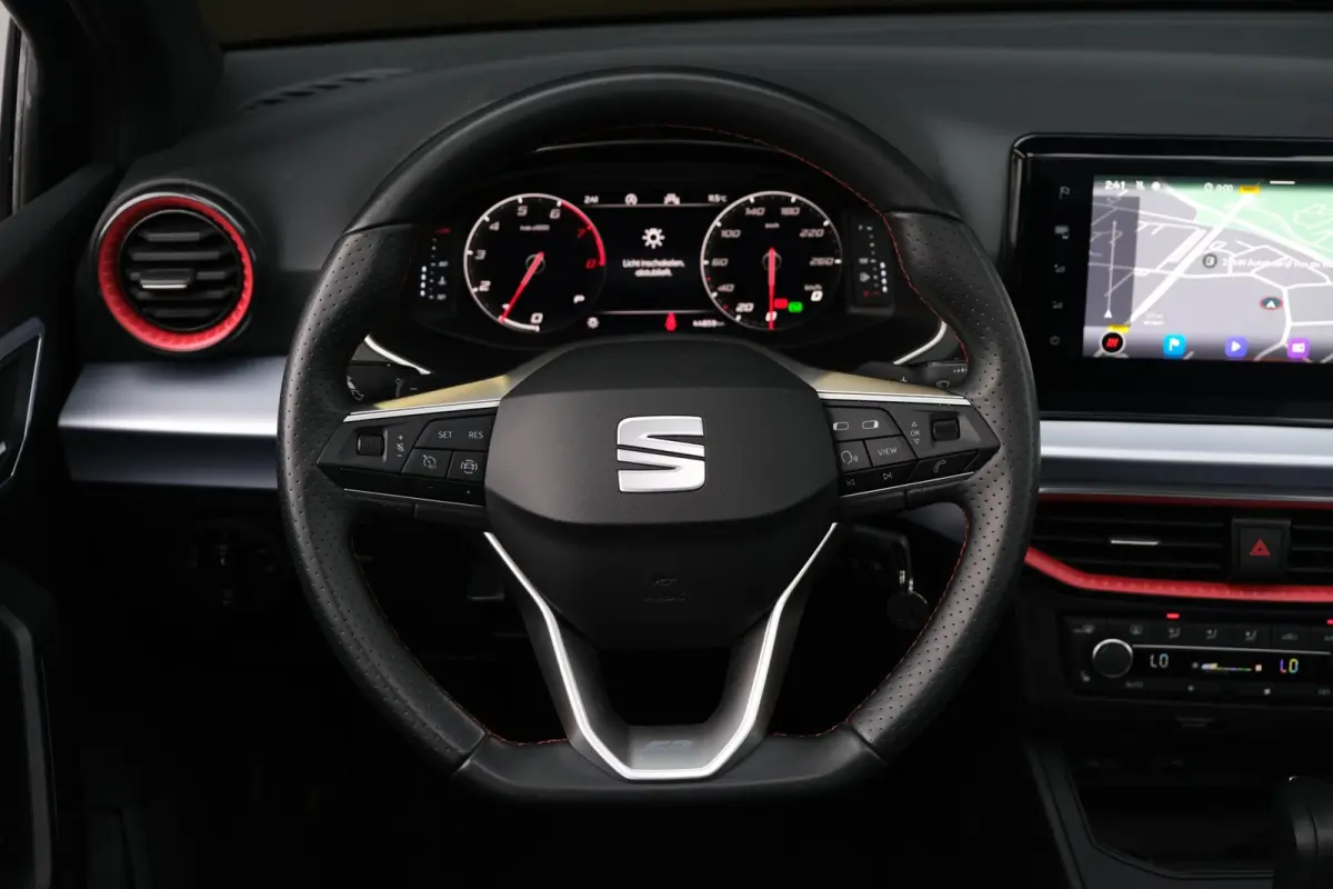 1.0 FR DSG 110PK Facelift Pano Navi Led Camera