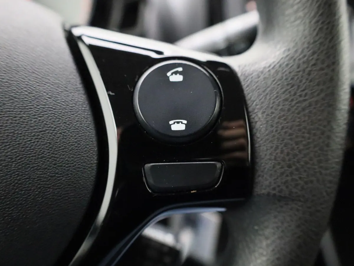 1.0 VTi Feel | AIRCO | BLUETOOTH | ELEKTRISCHE RAMEN |