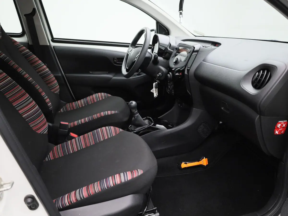 1.0 VTi Feel | AIRCO | BLUETOOTH | ELEKTRISCHE RAMEN |