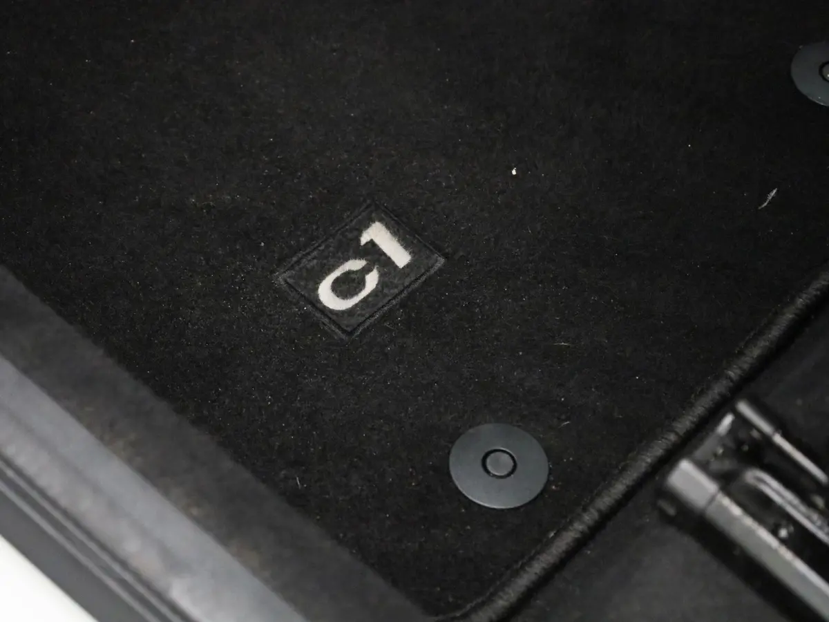 1.0 VTi Feel | AIRCO | BLUETOOTH | ELEKTRISCHE RAMEN |