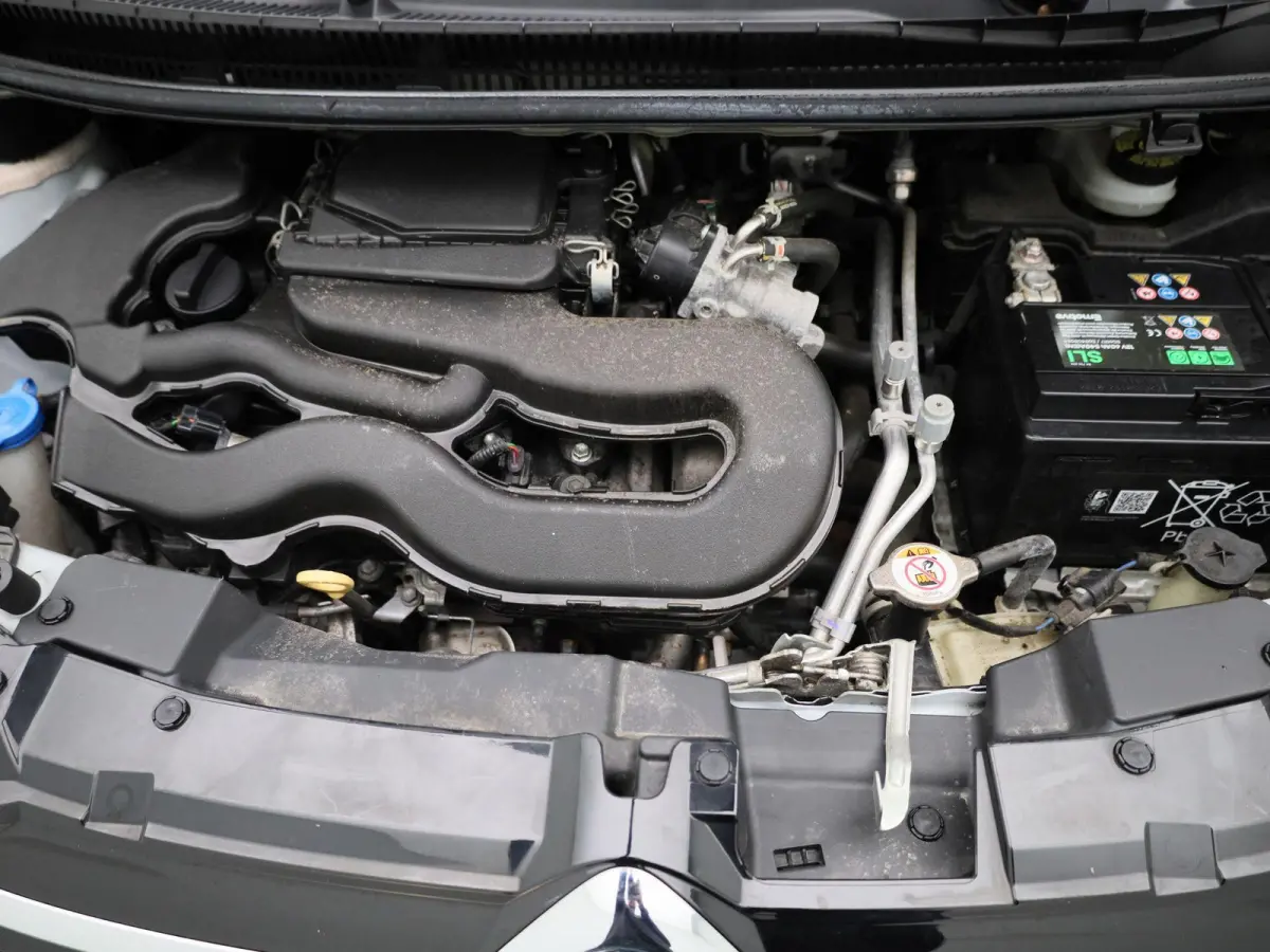 1.0 VTi Feel | AIRCO | BLUETOOTH | ELEKTRISCHE RAMEN |