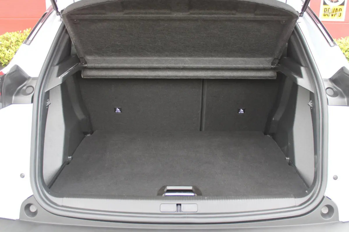 1.2 Hybrid 145 GT PACK | ELEKTRISCH BEDIENBARE BESTUURDERSSTOEL | NAVIGATIE | FULL LED KOPLAMPEN | DRAADLOZE APPLE CARPLAY/ANDROID AUTO | ADAPTIVE CRUISE CONTROL | CAMERA VOOR + ACHTER | CLI