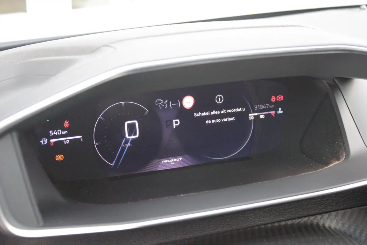 1.2 Hybrid 145 GT PACK | ELEKTRISCH BEDIENBARE BESTUURDERSSTOEL | NAVIGATIE | FULL LED KOPLAMPEN | DRAADLOZE APPLE CARPLAY/ANDROID AUTO | ADAPTIVE CRUISE CONTROL | CAMERA VOOR + ACHTER | CLI