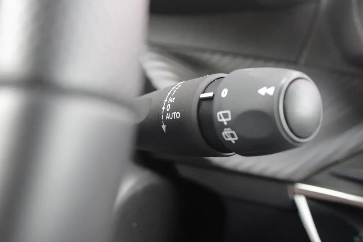 1.2 Hybrid 145 GT PACK | ELEKTRISCH BEDIENBARE BESTUURDERSSTOEL | NAVIGATIE | FULL LED KOPLAMPEN | DRAADLOZE APPLE CARPLAY/ANDROID AUTO | ADAPTIVE CRUISE CONTROL | CAMERA VOOR + ACHTER | CLI