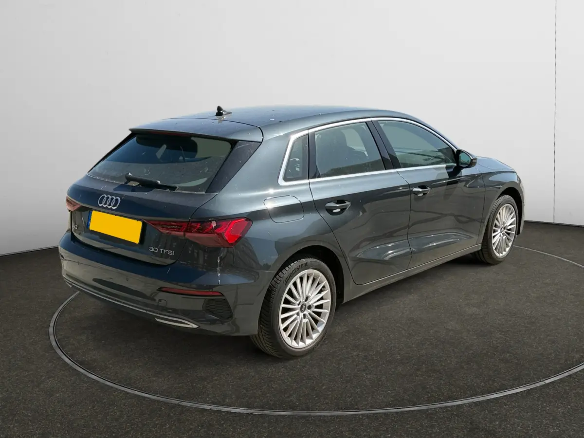 30 TFSI Business edition Carplay, Android Auto, Led Matrix, Sport Interieur, Privacy Glass