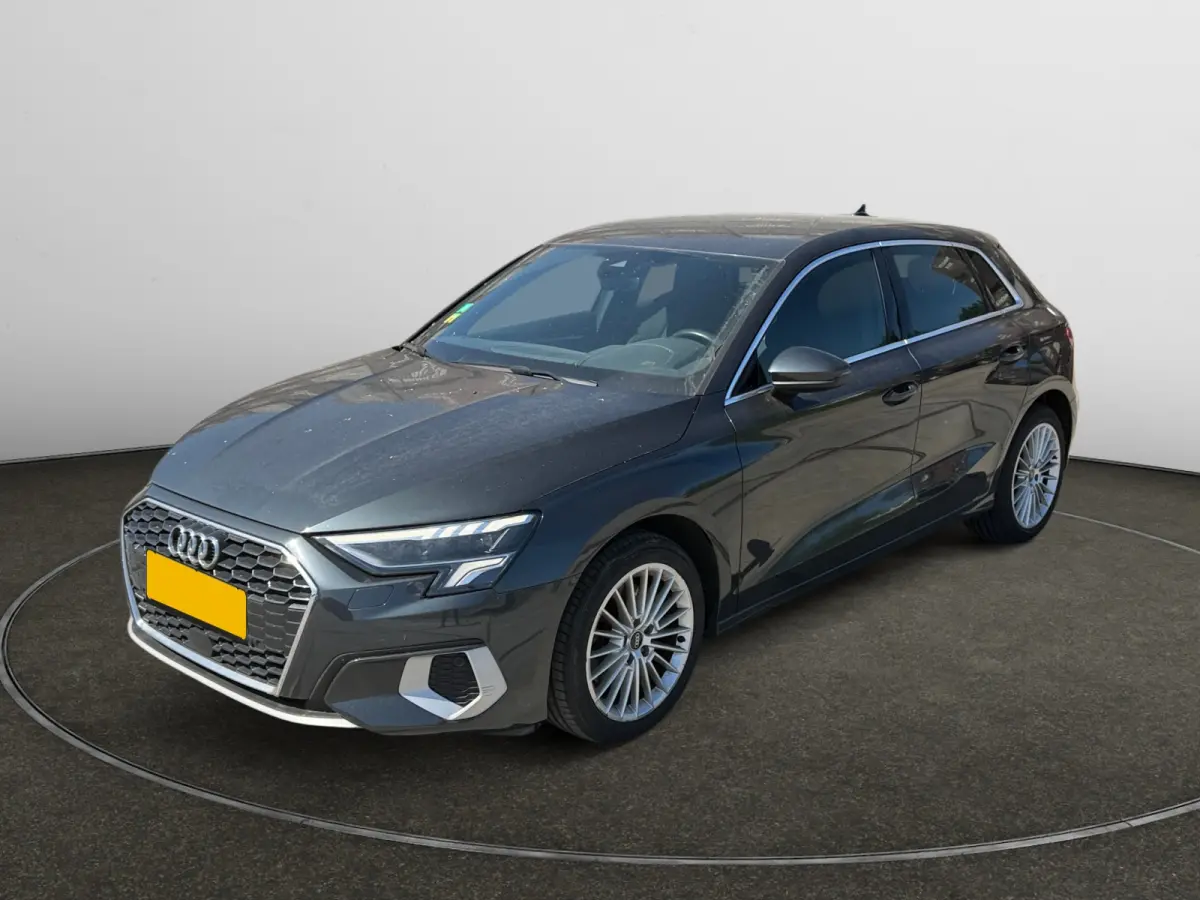 30 TFSI Business edition Carplay, Android Auto, Led Matrix, Sport Interieur, Privacy Glass