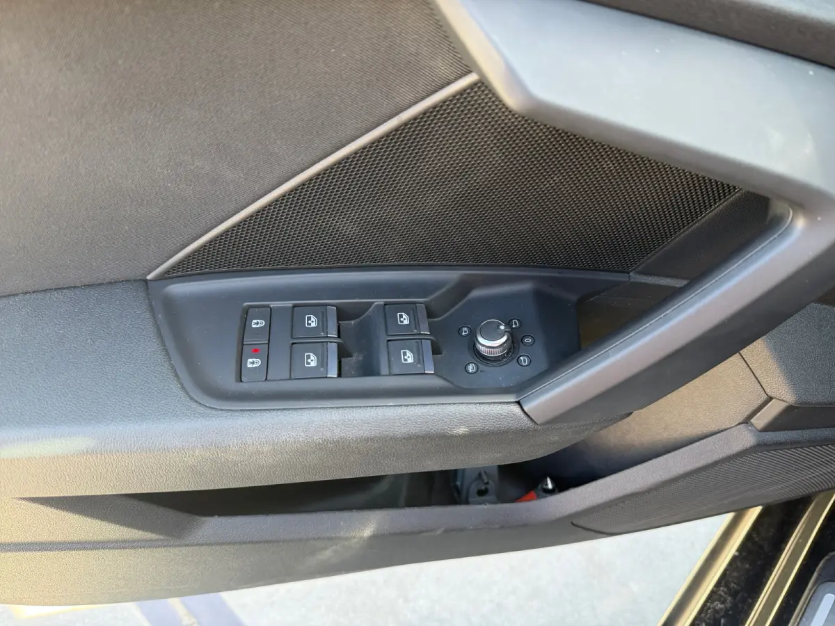 30 TFSI Business edition Carplay, Android Auto, Led Matrix, Sport Interieur, Privacy Glass