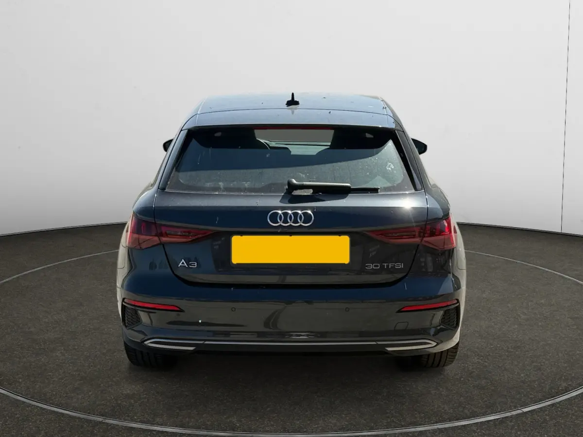 30 TFSI Business edition Carplay, Android Auto, Led Matrix, Sport Interieur, Privacy Glass