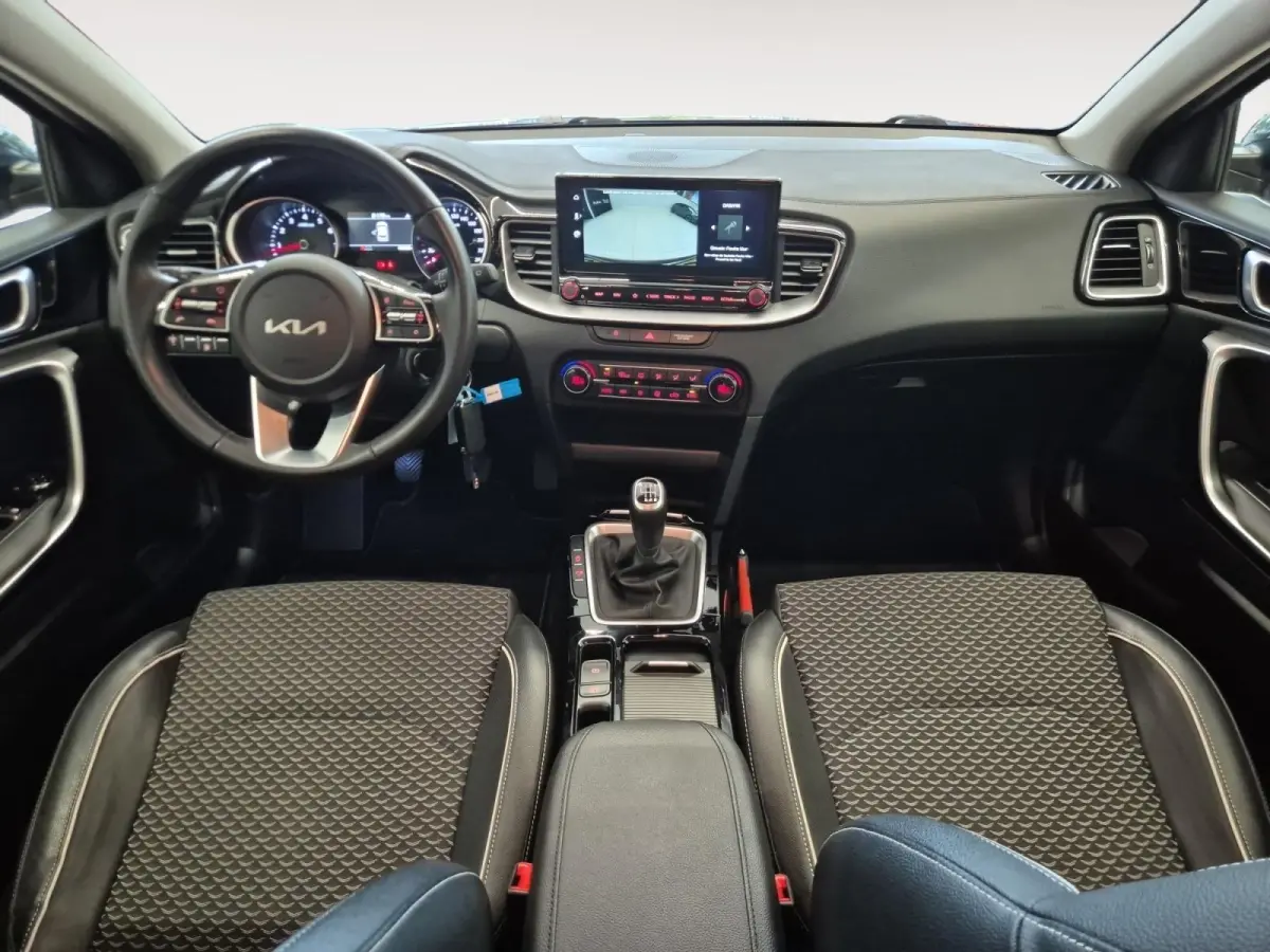 1.5 T-GDI MHEV DynamicLine | Cruise Control | Climate Control | Camera | Navigatie | 18 Inch Velgen |