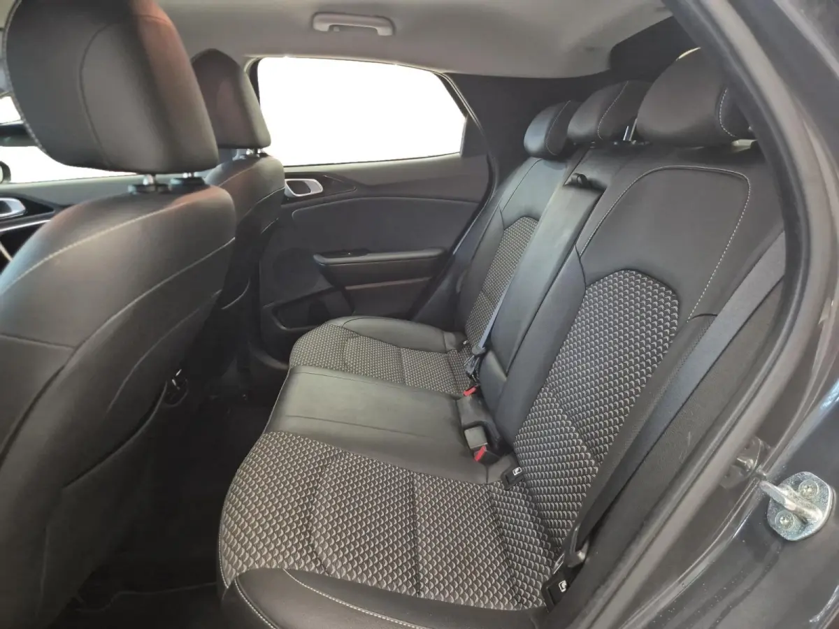 1.5 T-GDI MHEV DynamicLine | Cruise Control | Climate Control | Camera | Navigatie | 18 Inch Velgen |
