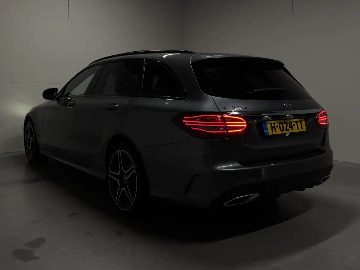 300e AMG Pano Leer 360° Trekh. NAP