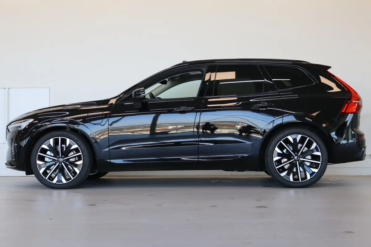 T6 350PK AWD Ultra Dark | Executive | Luchtvering | B&W | 21" | Massage | HUD