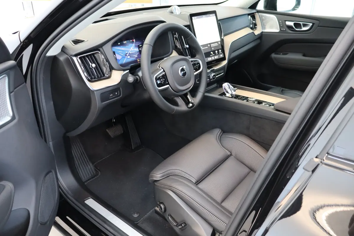 T6 350PK AWD Ultra Dark | Executive | Luchtvering | B&W | 21" | Massage | HUD