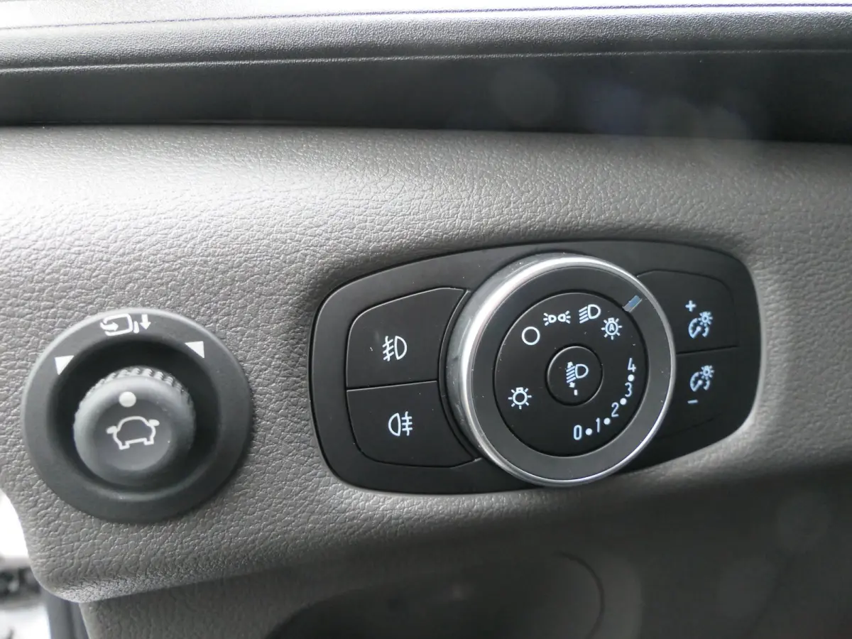 350 2.0 TDCI L3H2 Trend | Navigatie | Trekhaak | Elektrische Stoel | Stoelverwarming | Bijrijders Bank | CarPlay/Android Auto