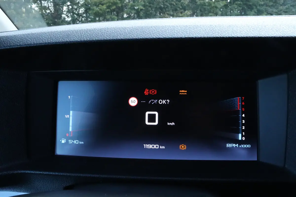 2.0 BlueHDI 145 L2 | Cruise Control | Achteruitrijcamera | PDC | Navi | Carplay | Dodehoekbewaking | Airco