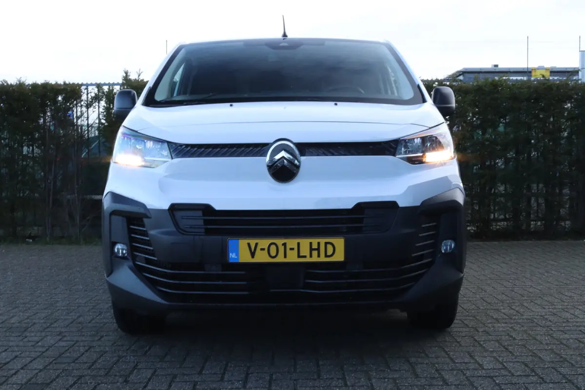2.0 BlueHDI 145 L2 | Cruise Control | Achteruitrijcamera | PDC | Navi | Carplay | Dodehoekbewaking | Airco