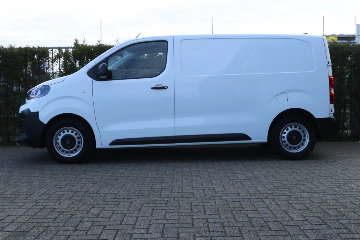 2.0 BlueHDI 145 L2 | Cruise Control | Achteruitrijcamera | PDC | Navi | Carplay | Dodehoekbewaking | Airco