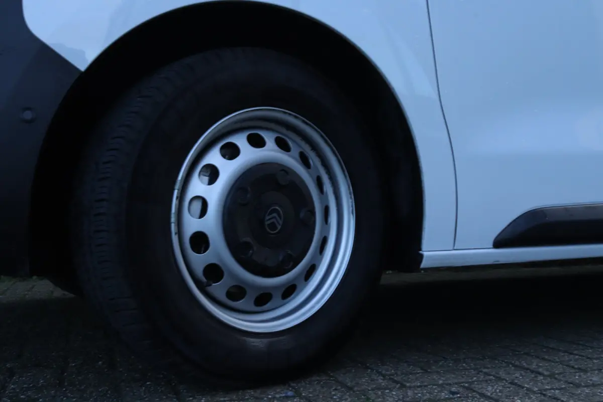 2.0 BlueHDI 145 L2 | Cruise Control | Achteruitrijcamera | PDC | Navi | Carplay | Dodehoekbewaking | Airco
