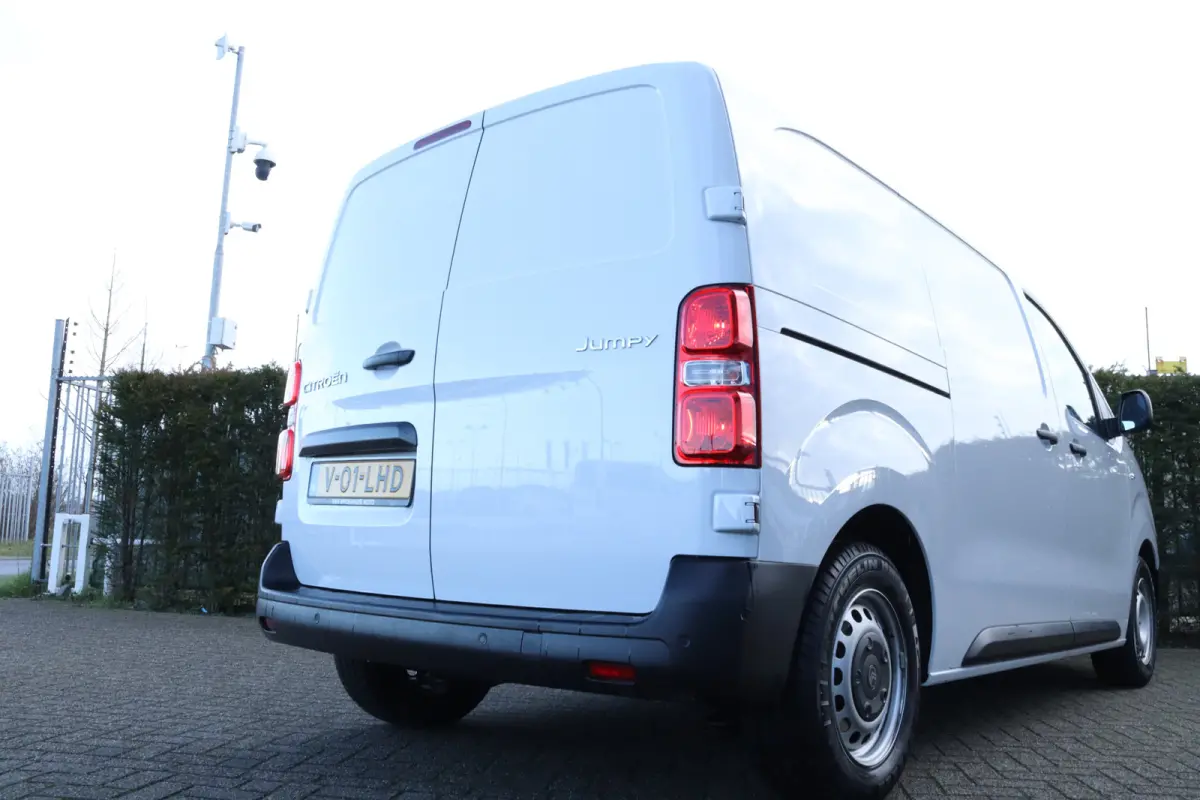 2.0 BlueHDI 145 L2 | Cruise Control | Achteruitrijcamera | PDC | Navi | Carplay | Dodehoekbewaking | Airco