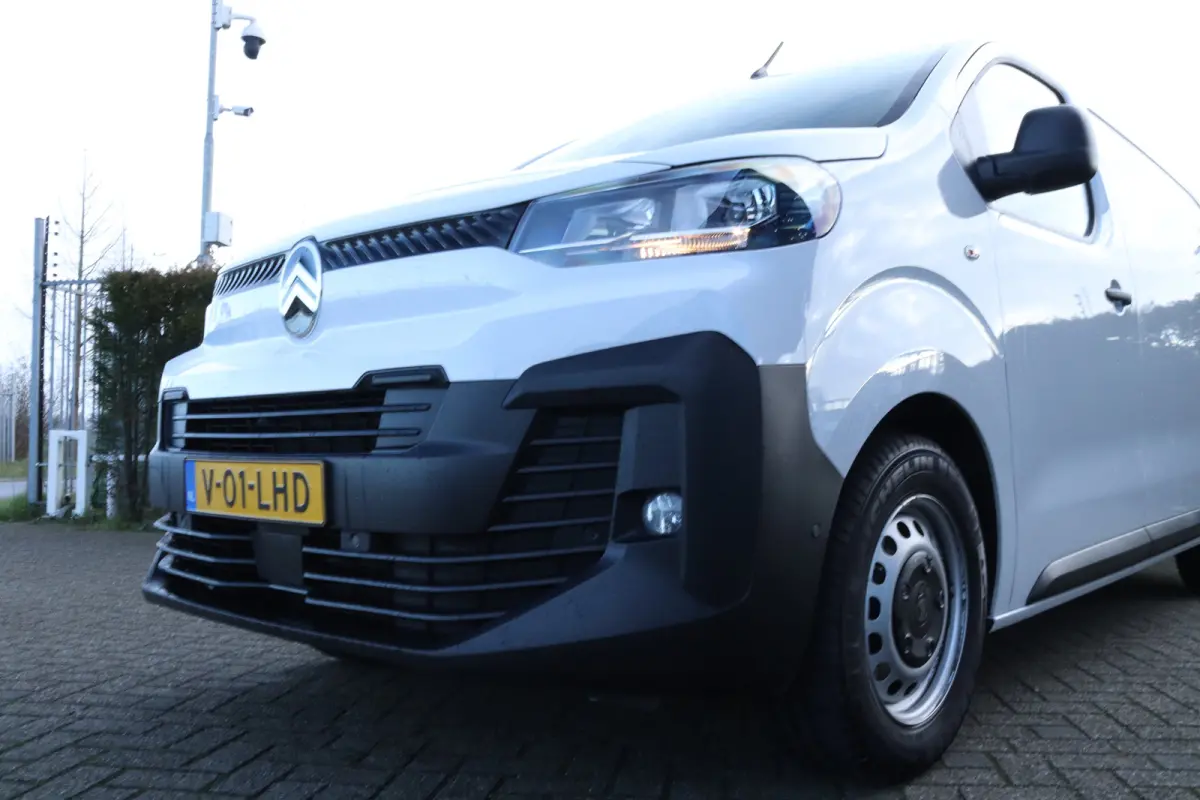 2.0 BlueHDI 145 L2 | Cruise Control | Achteruitrijcamera | PDC | Navi | Carplay | Dodehoekbewaking | Airco