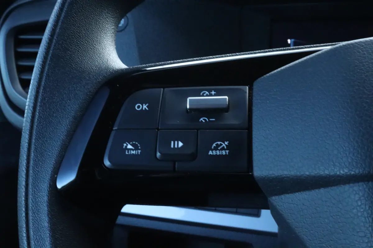 2.0 BlueHDI 145 L2 | Cruise Control | Achteruitrijcamera | PDC | Navi | Carplay | Dodehoekbewaking | Airco