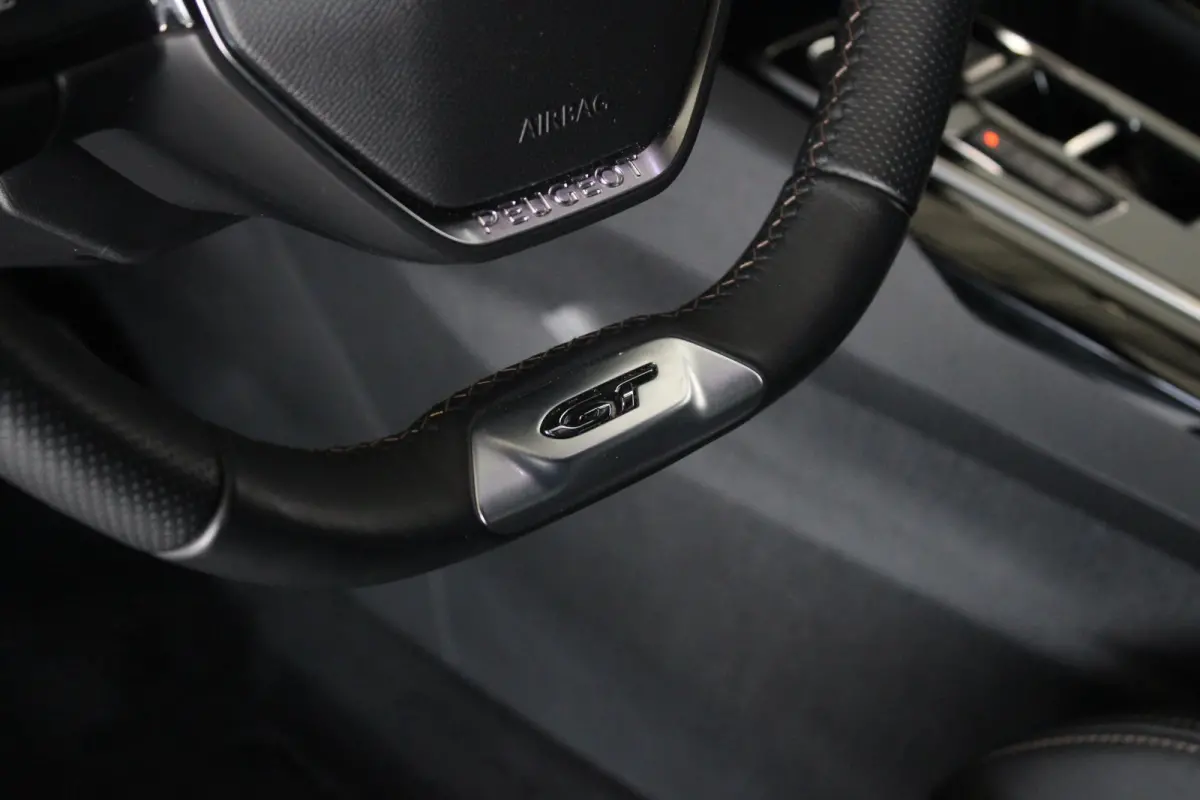 1.2 Turbo 130-PK EAT8 AUTOMAAT GT | 2 stoelen op derde rij | Afwijkende dakkleur | Airco (automatisch)