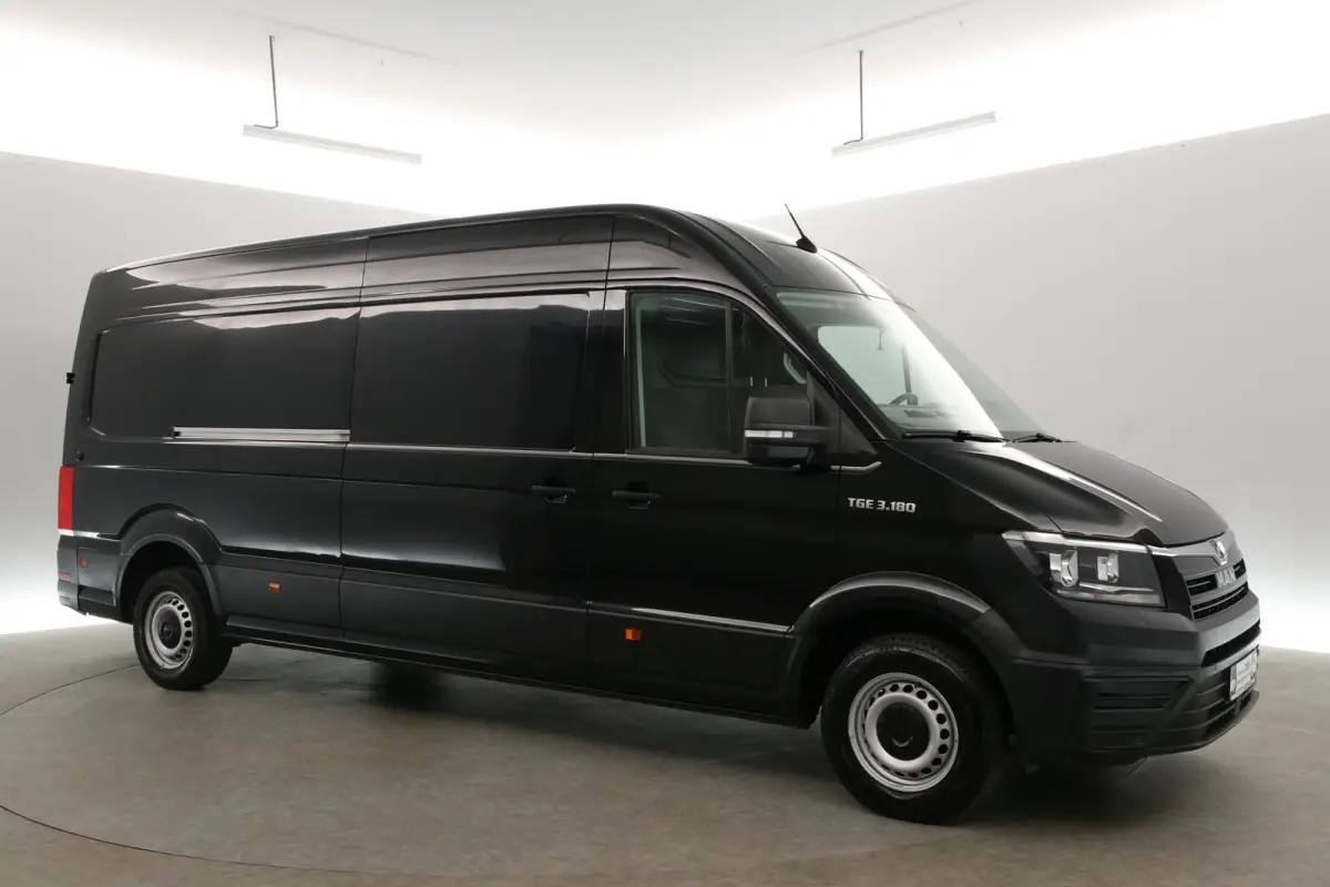 3.180 | 35 2.0 L4H3 | 177PK | 3000kg Trekgew. | Automaat | Airco | Elektrpakket