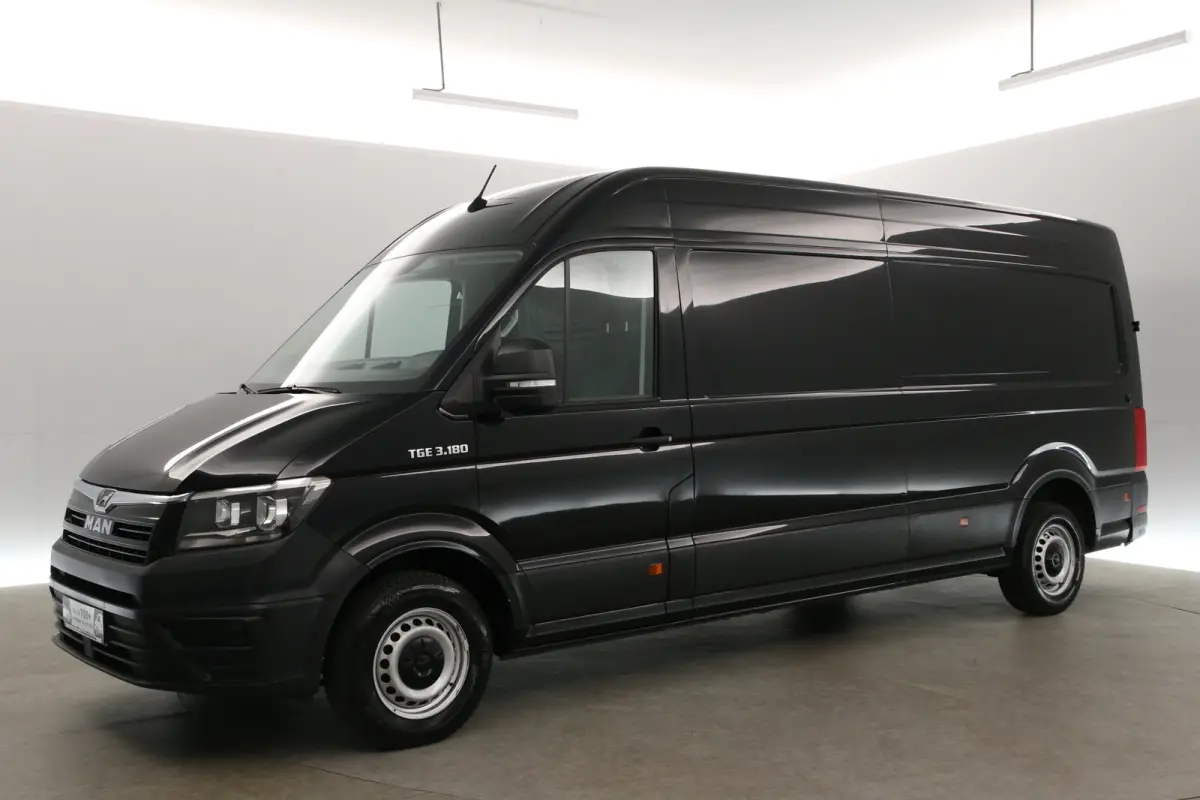 3.180 | 35 2.0 L4H3 | 177PK | 3000kg Trekgew. | Automaat | Airco | Elektrpakket