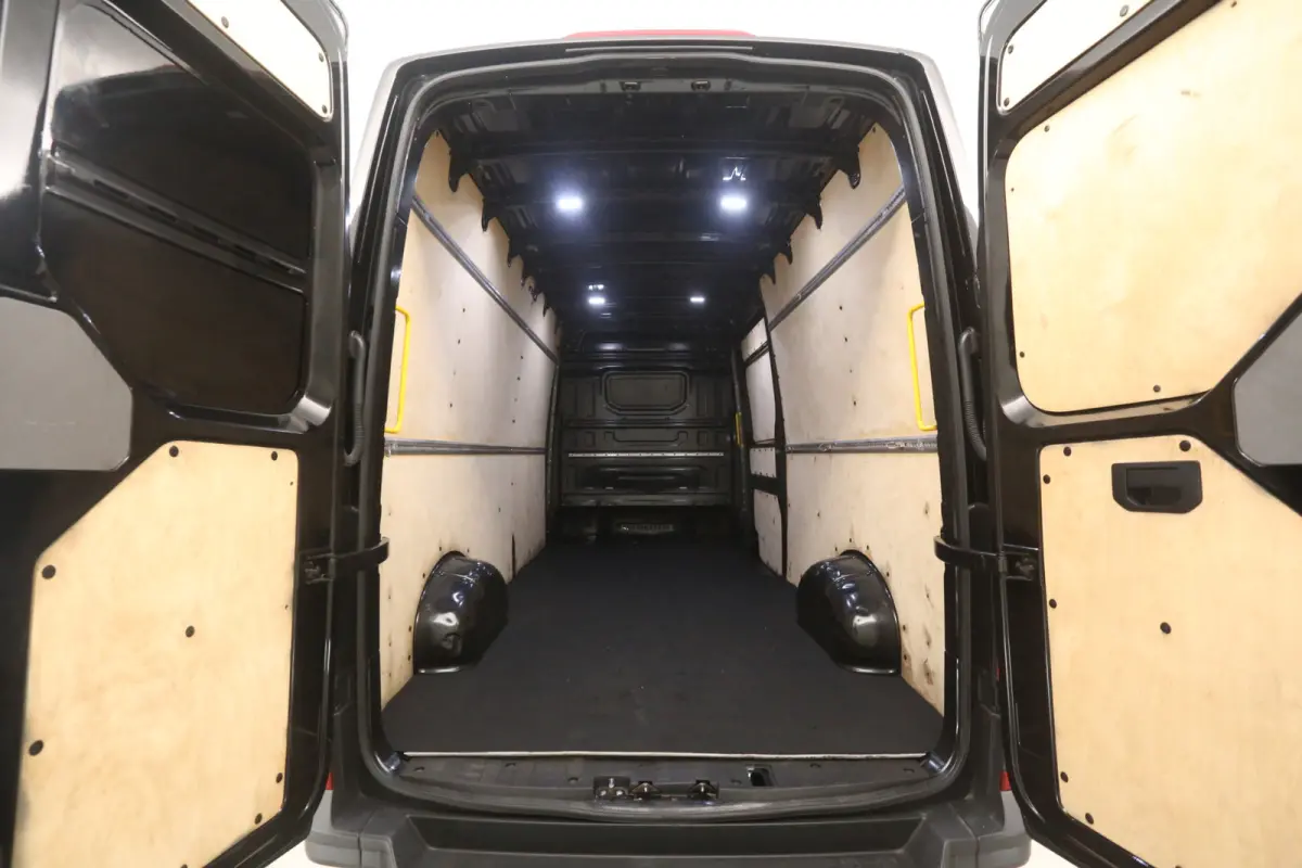 3.180 | 35 2.0 L4H3 | 177PK | 3000kg Trekgew. | Automaat | Airco | Elektrpakket