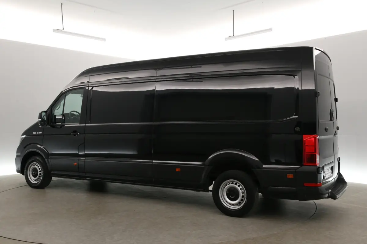 3.180 | 35 2.0 L4H3 | 177PK | 3000kg Trekgew. | Automaat | Airco | Elektrpakket