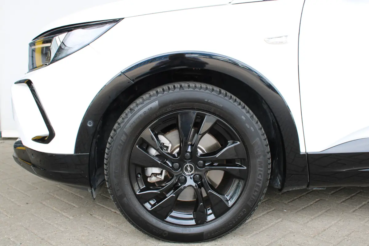 1.6 Turbo Plug-In Hybrid GS | SOH 98,5% |Apple Carplay | Comfortstoelen | Cruise control adaptief | Stoelen verwarmd | Navi