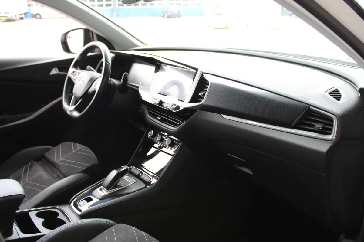 1.6 Turbo Plug-In Hybrid GS | SOH 98,5% |Apple Carplay | Comfortstoelen | Cruise control adaptief | Stoelen verwarmd | Navi