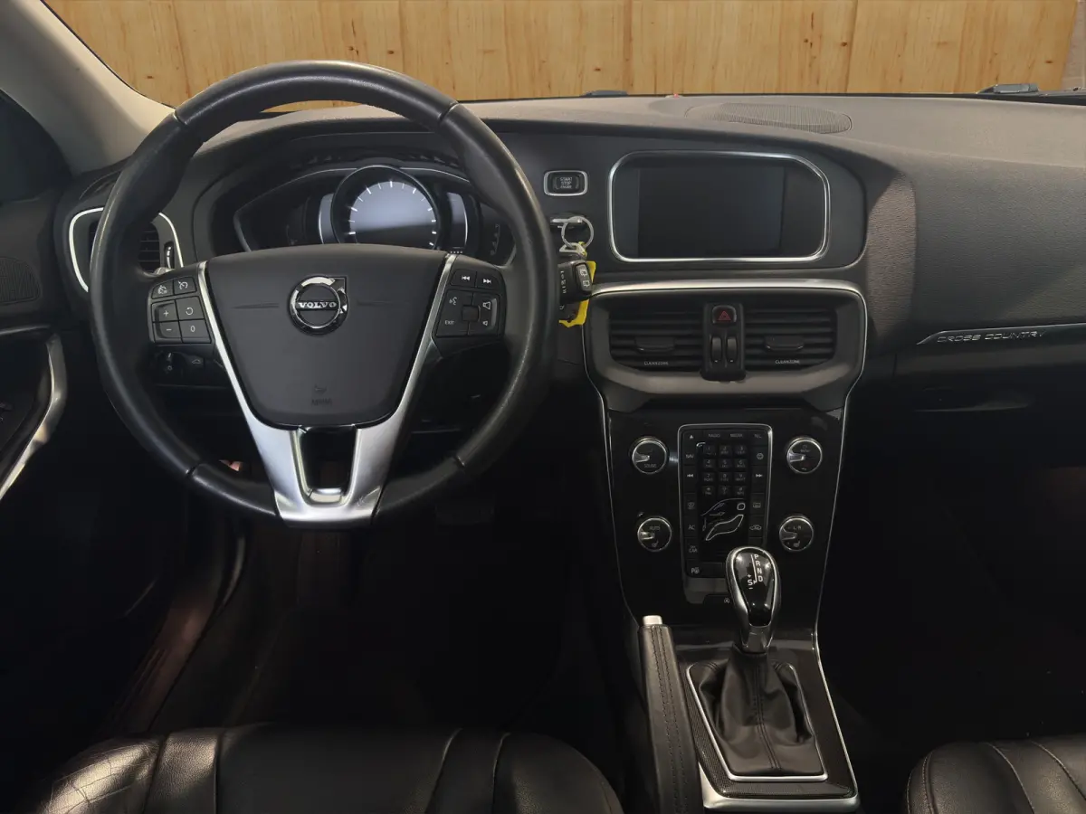 1.5 T3 Polar+ Luxury Keyless entry |  Parkeercamera | Panoramadak | Dealer onderhouden |