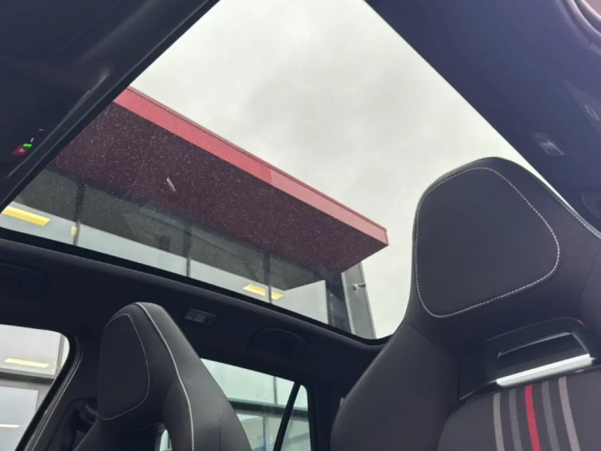 1.0 TSI DSG MONTE CARLO ZWENK.TREKHAAK/GLAS-DAK/STOELVERW/CAMERA