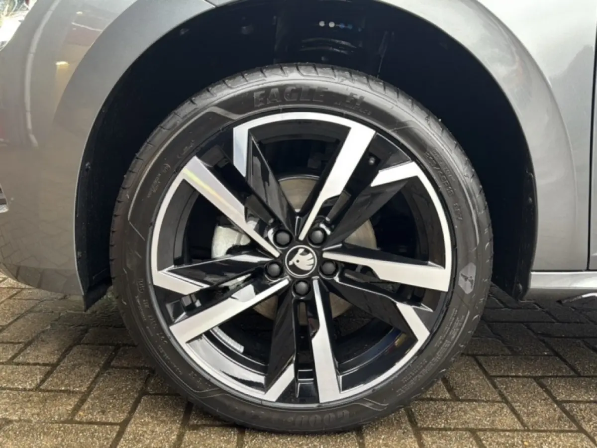 1.0 TSI DSG MONTE CARLO ZWENK.TREKHAAK/GLAS-DAK/STOELVERW/CAMERA