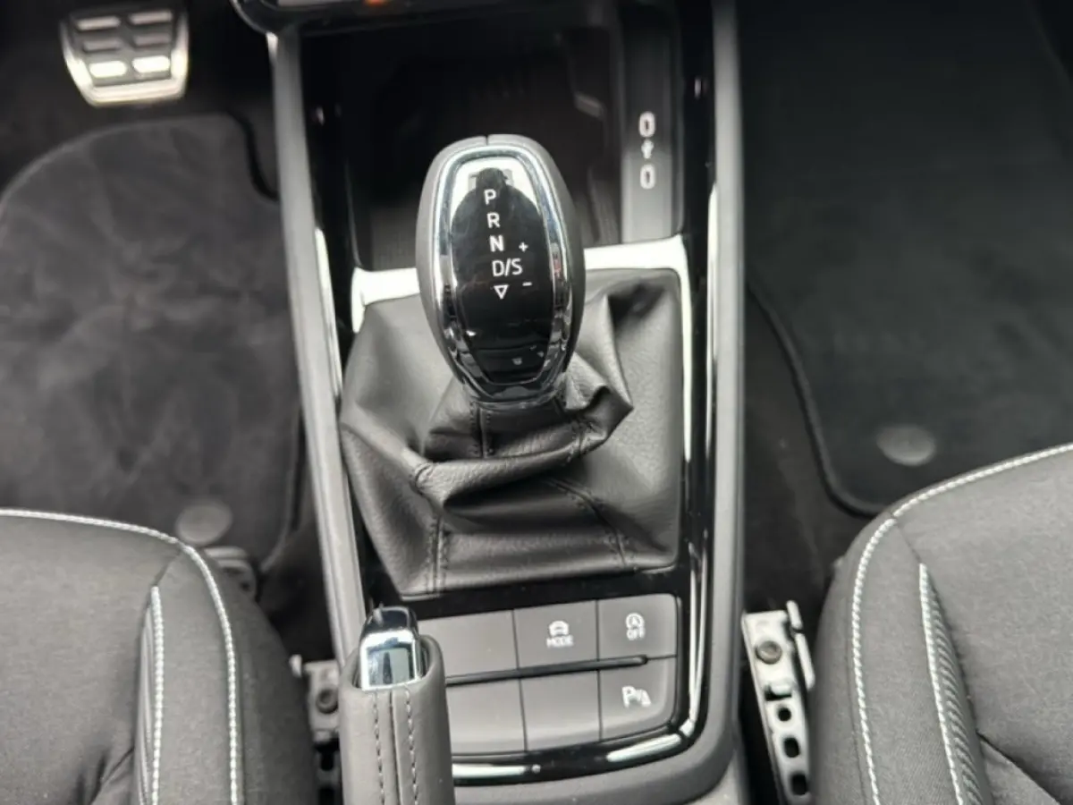 1.0 TSI DSG MONTE CARLO ZWENK.TREKHAAK/GLAS-DAK/STOELVERW/CAMERA