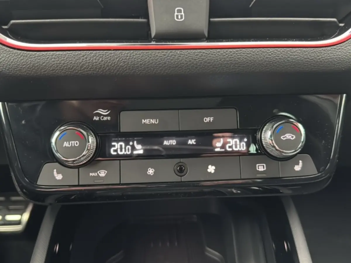 1.0 TSI DSG MONTE CARLO ZWENK.TREKHAAK/GLAS-DAK/STOELVERW/CAMERA
