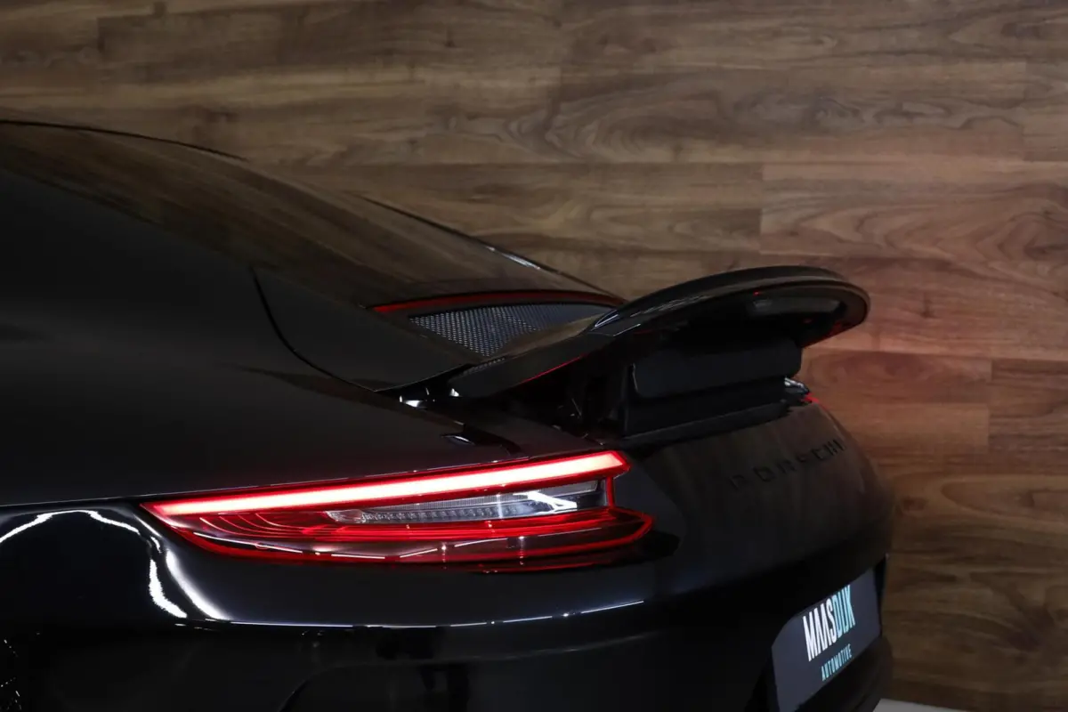 4.0 GT3 Touring Package