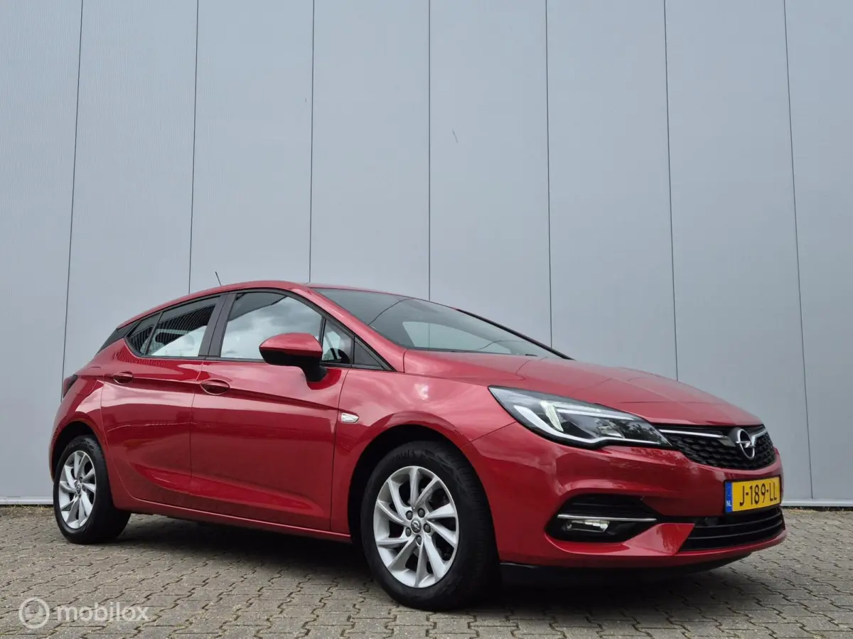 1.2 BUSINESS EDITION/CAMERA/LED/CARPLAY/BLUETOOTH/CLIMATE/CARPLAY/NAVI