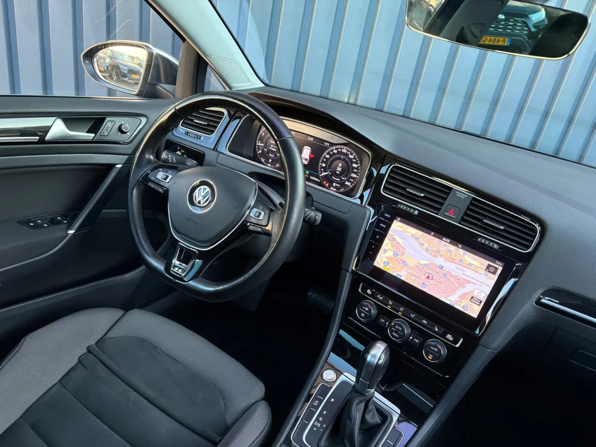 1.5 TSI Highline Business R | Panodak | Groot Navi | Trekhaak afnb. | Keyless | Prijs Rijklaar!!