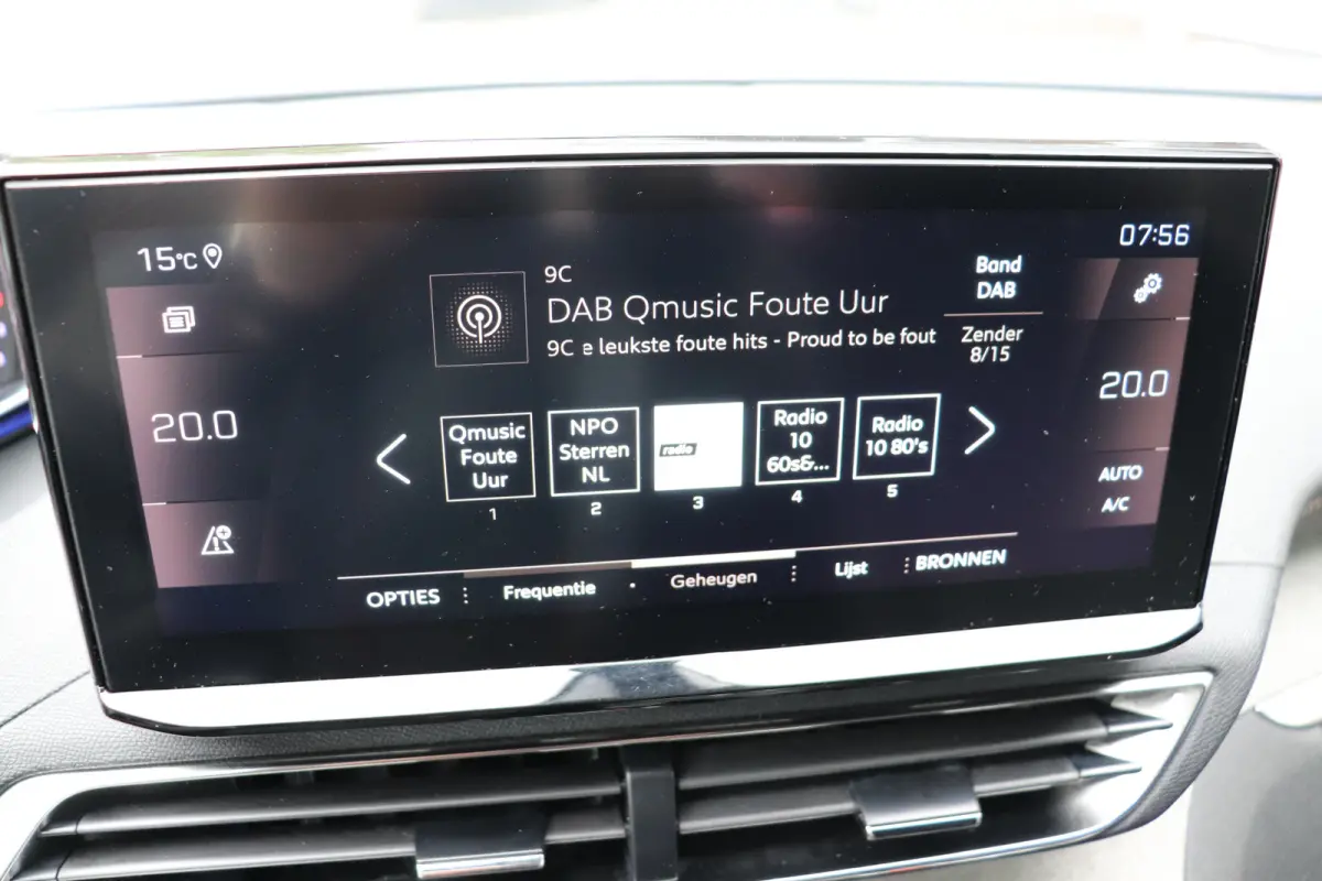 1.2 PureTech GT Automaat. Navigatie, afneembare trekhaak.