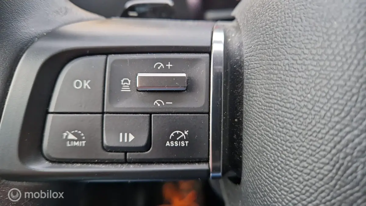 1.2 aut Feel Edition / camera stoelvrw 23.000 km